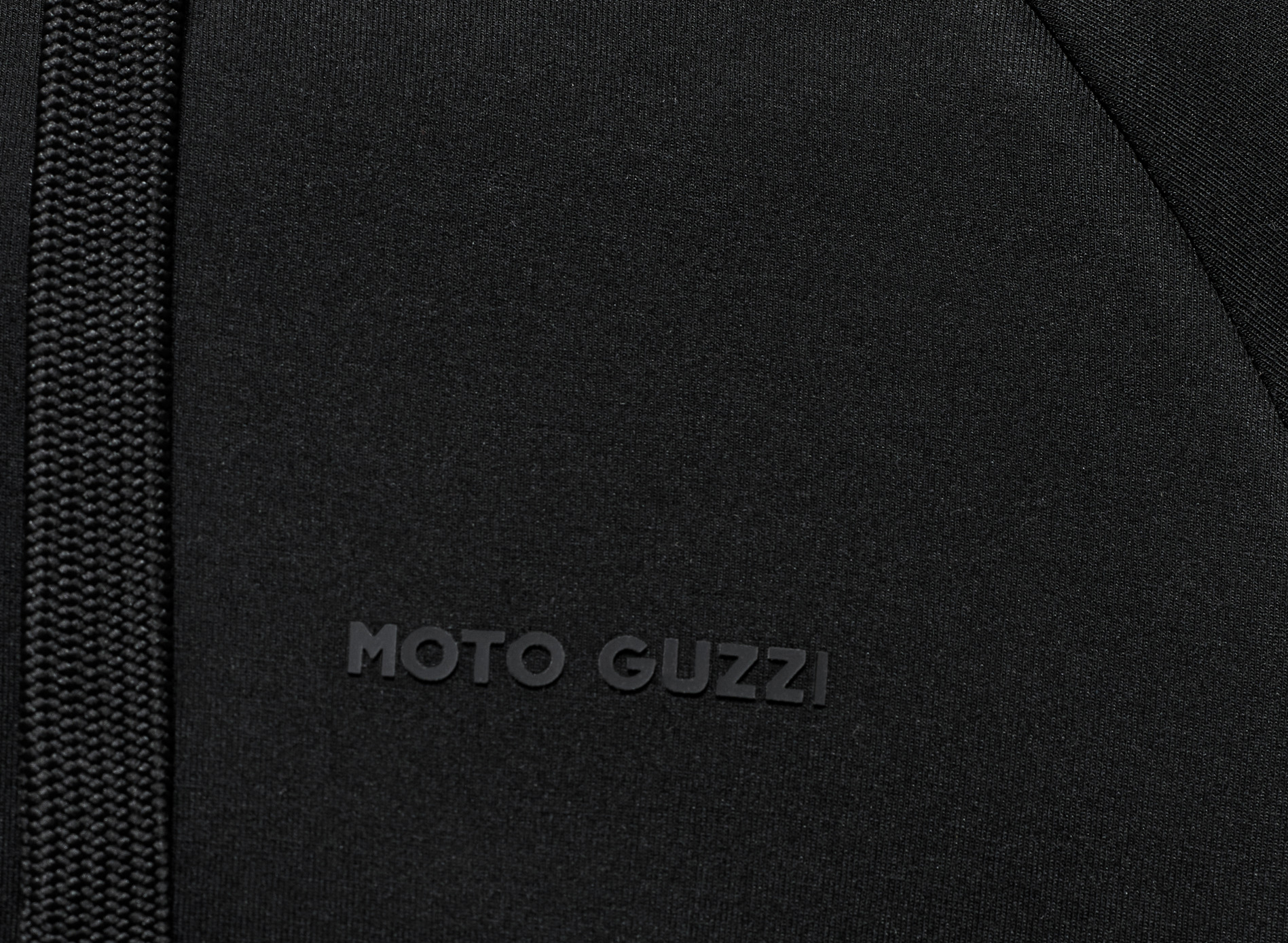 Unisex Hoodie Kapuzenpullover „Moto Guzzi Essential“ schwarz